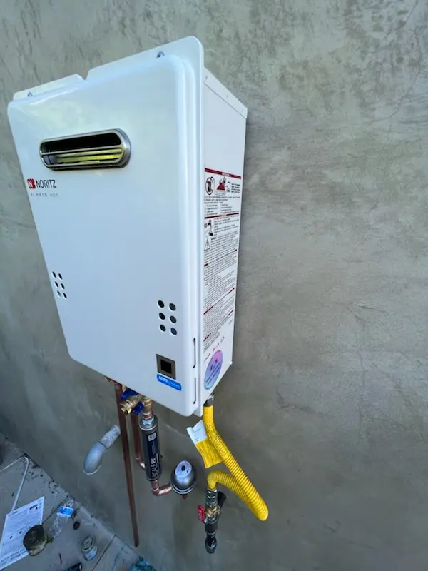 Tankless water heater installation for East Aurora homes